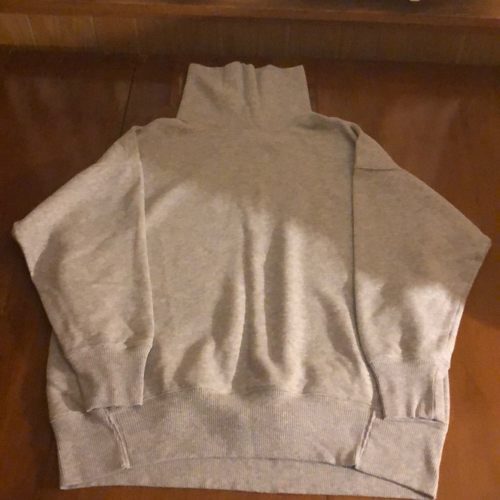 Aerie turtleneck sweatshirt